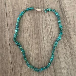 Turquoise chip necklace
